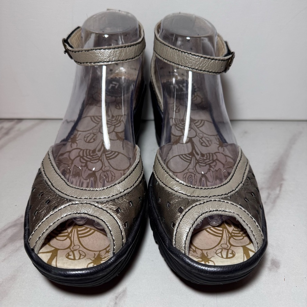 FLY LONDON Ydel Perforated Leather Peep Toe Wedge  Sandals BRONZE / SZ 40 (US 9) - Picture 10 of 14